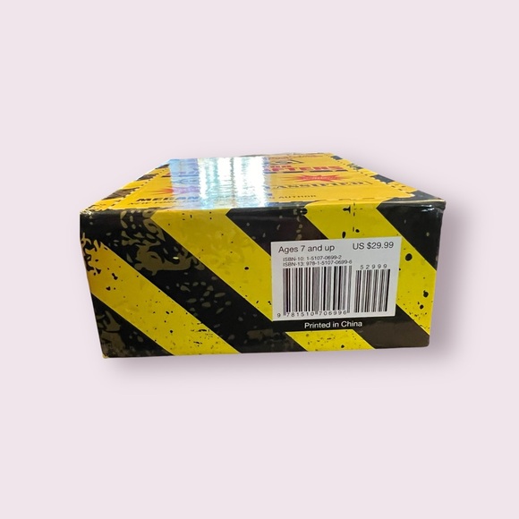 6 Book Set - Hacks for minecrafters - Megan Miller - Picture 4 of 12